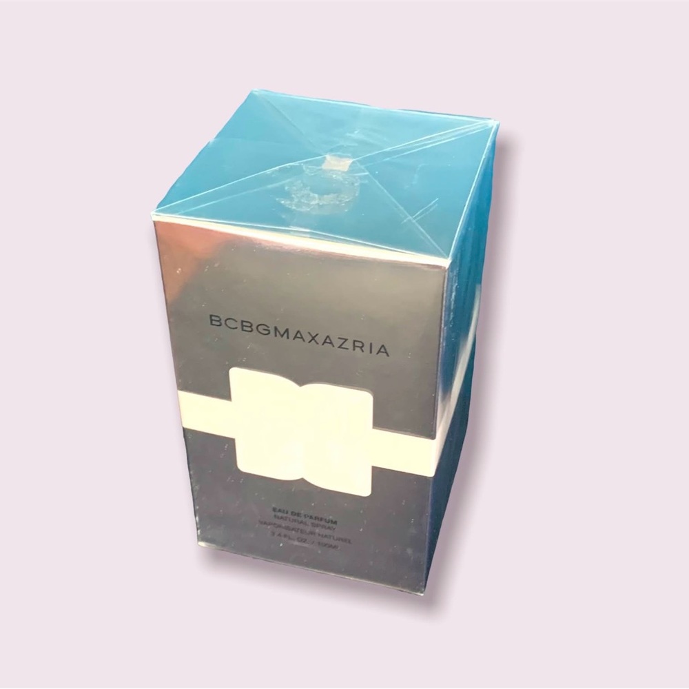 BCBG MaxAzria Spray New In Box - Picture 5 of 7